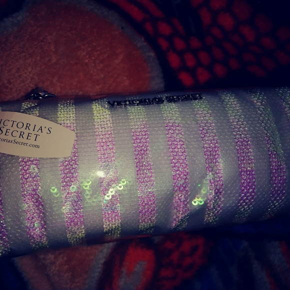 VS.brand new makeup accessories bag - Picture 4 of 4